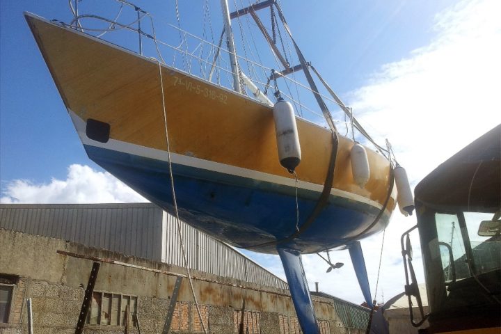 Varada del One Tonner Alcaravan en Astilleros Lagos