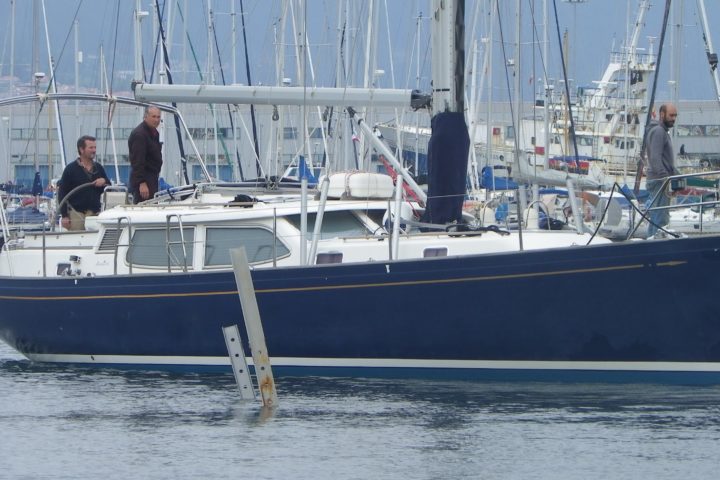 Botadura del Fantasi 44 TALISKER (Abril 2017), tras pasar el invierno en Astilleros Lagos
