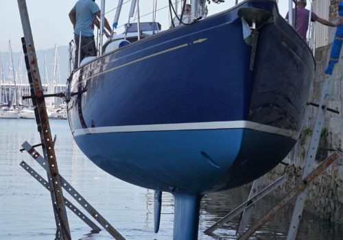 El TALISKER, en la rampa de botadura del Astillero tras los trabajos realizados