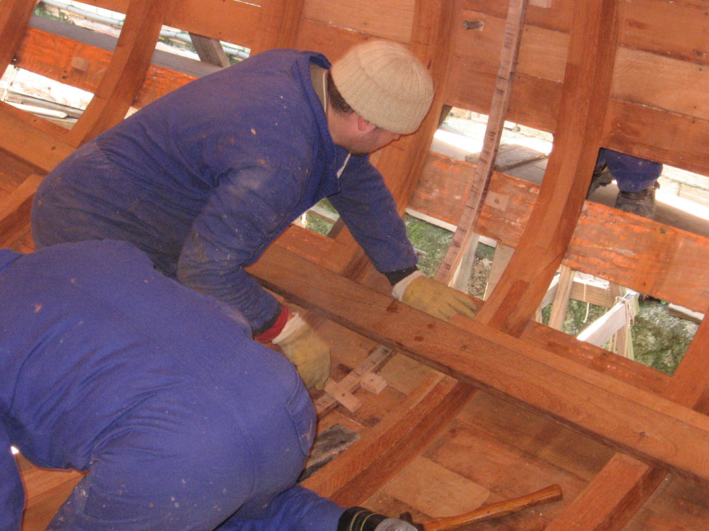 Restauración embarcación de madera
