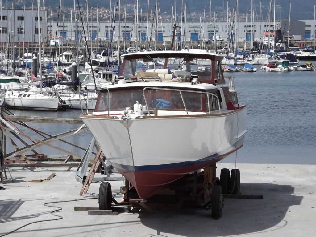 NUGALLAN, Storebro Royal Cruiser restored by Astilleros Lagos