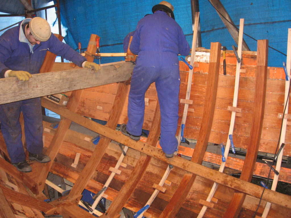 Restauración embarcación de madera