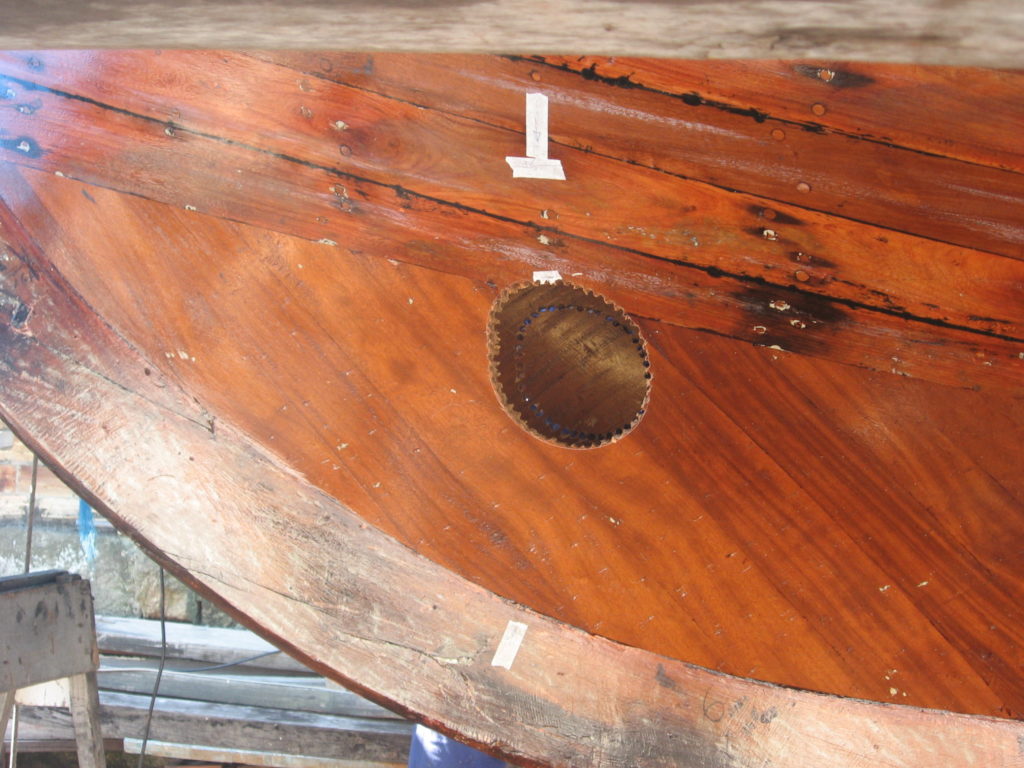 Restoration of a wooden boat