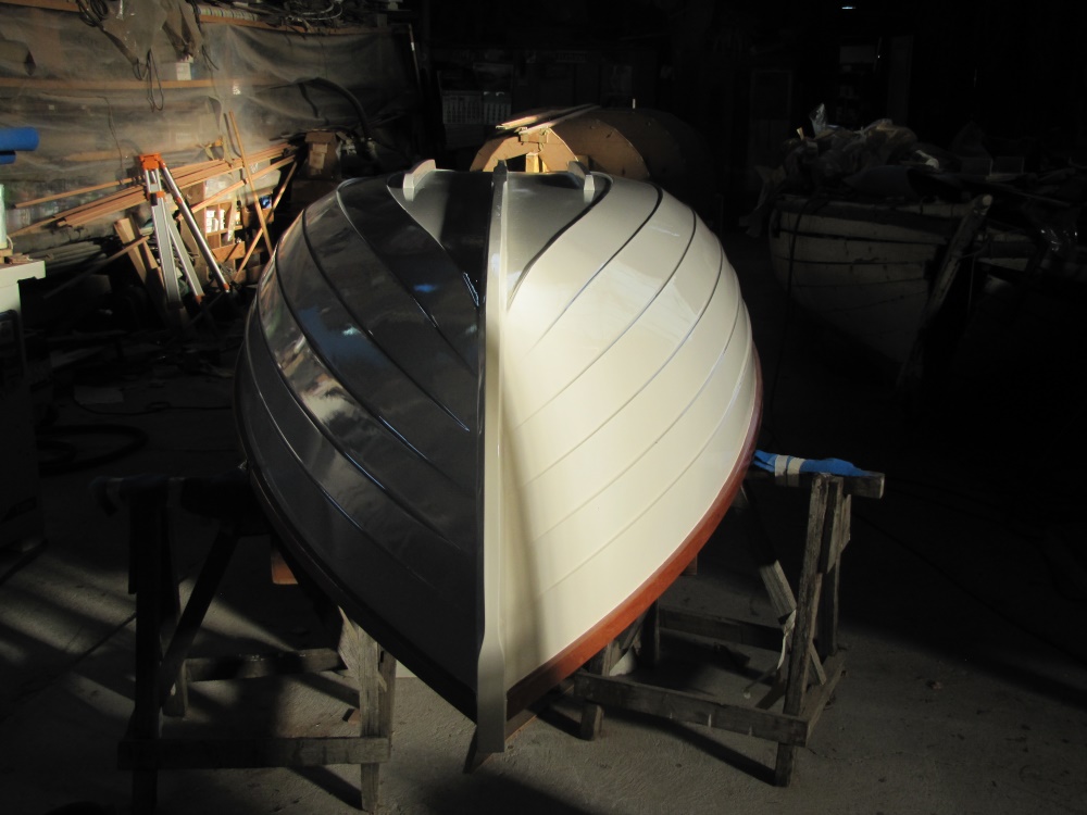 Modern lapstrake dinghy