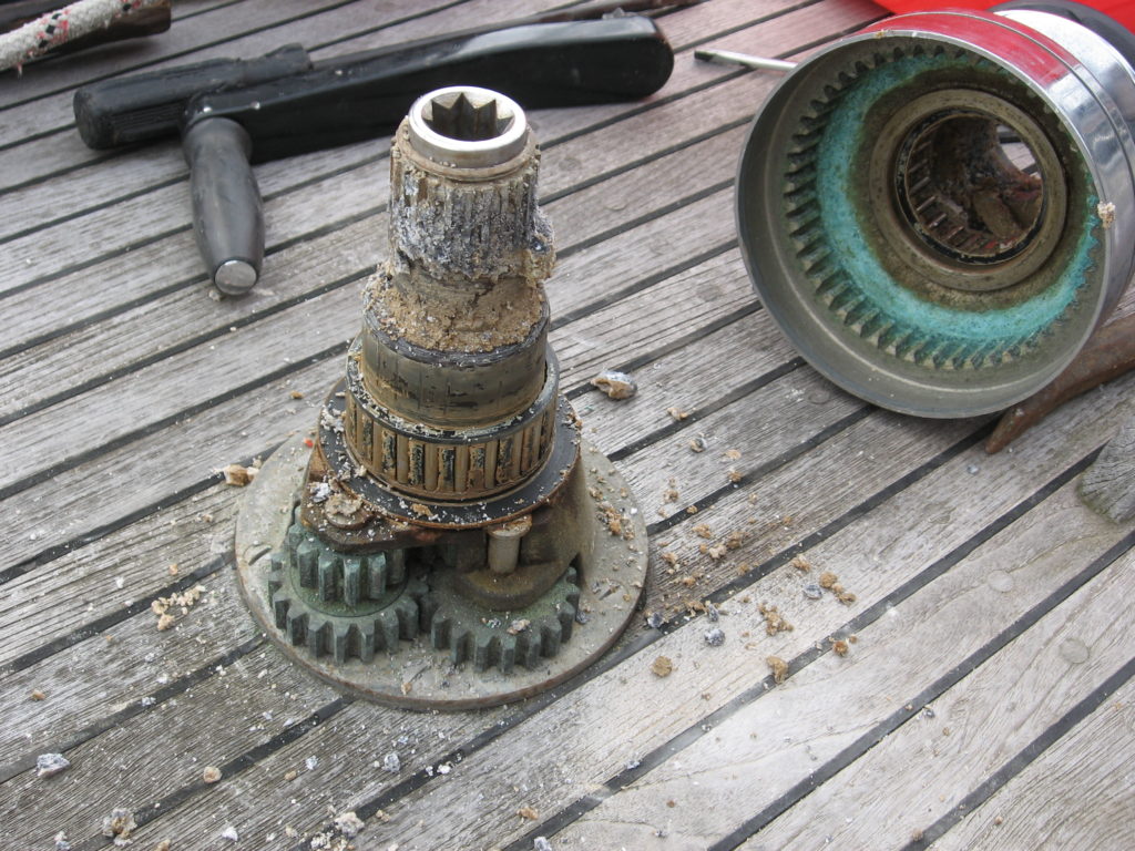 Limpieza winches velero 38'