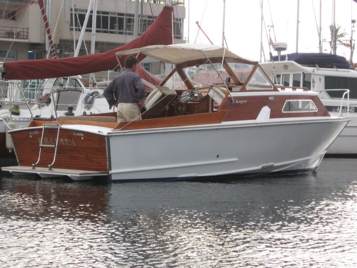 Lagos L70 wooden motor boat